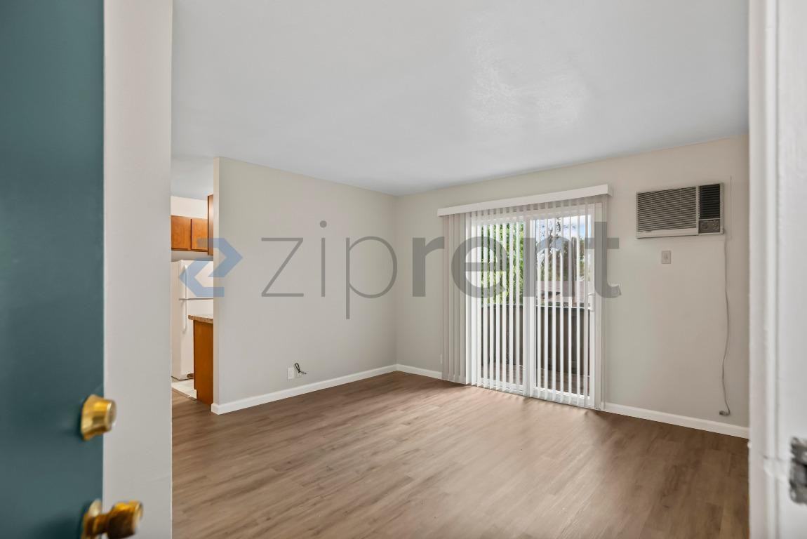 1185 Meadow Ln #109 - Photo 6 of 22