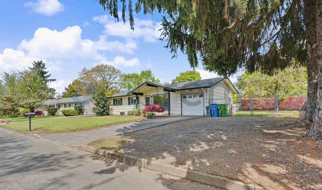 7006 Tennessee Ln - Photo 2 of 18