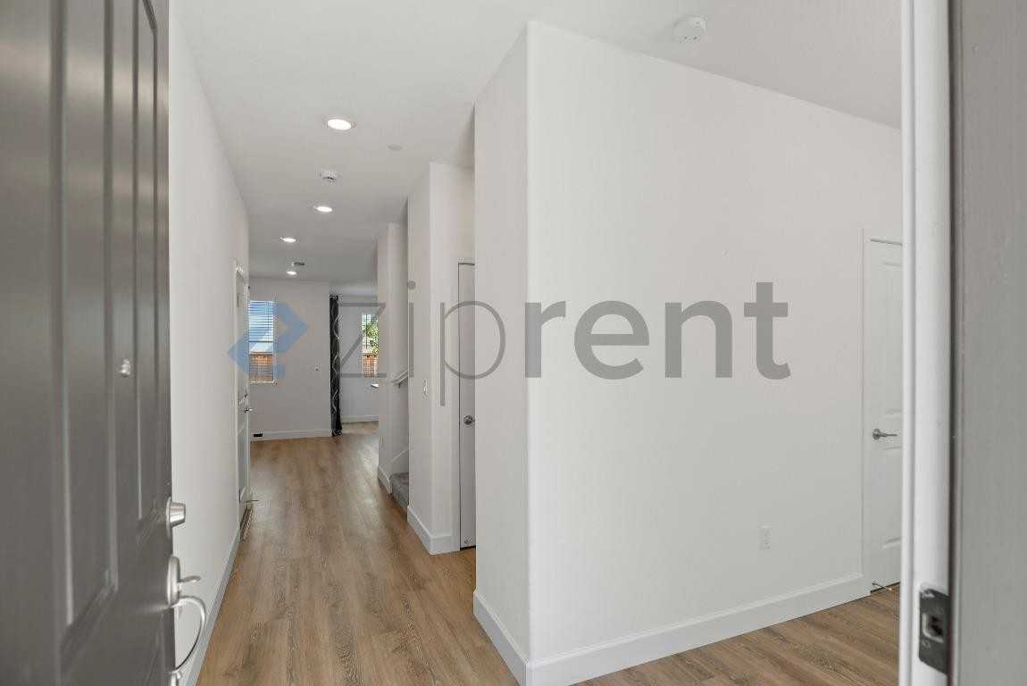 109 Tranquil Ln - Photo 5 of 32