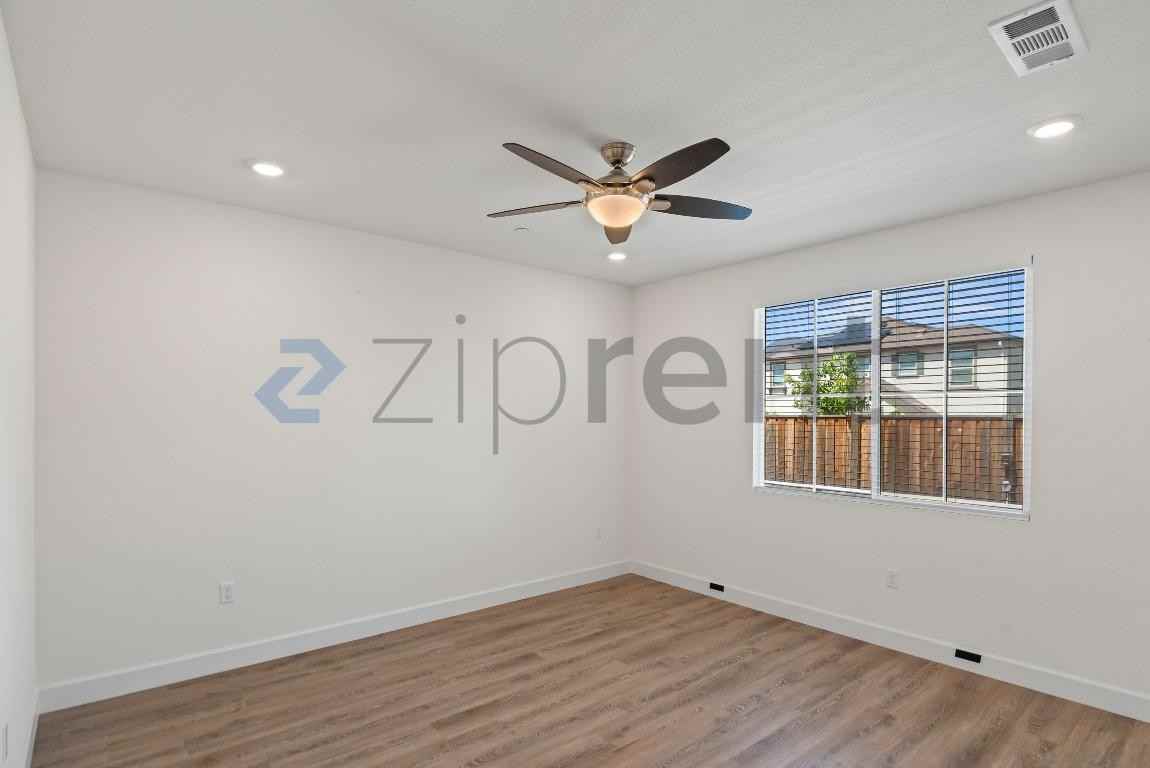 109 Tranquil Ln - Photo 6 of 32