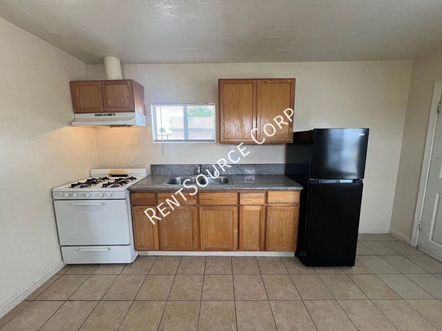 2542 W Main St #C - Photo 4 of 13