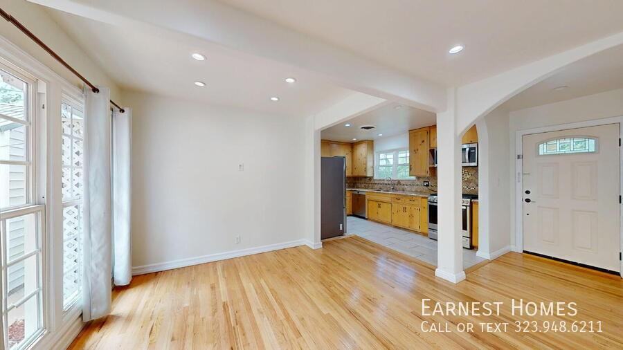 19022 Sylvan St - Photo 6 of 28