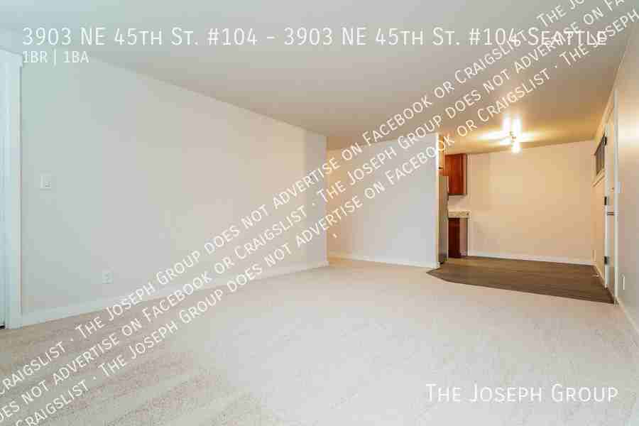 3903 Ne 45th St - Photo 3 of 21