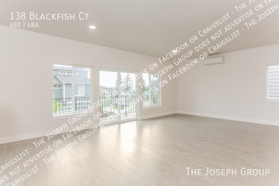 138 Blackfish Ct - Photo 3 of 33