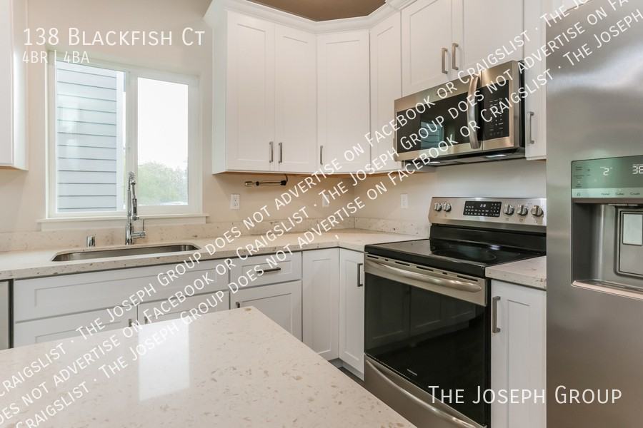 138 Blackfish Ct - Photo 7 of 33