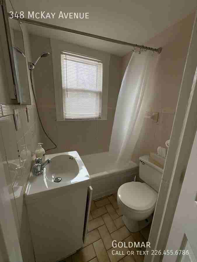 348 Mckay Ave - Photo 4 of 8