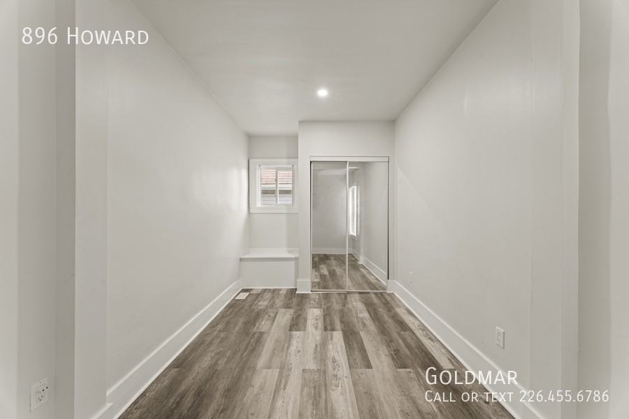 896 Howard Ave - Photo 3 of 8