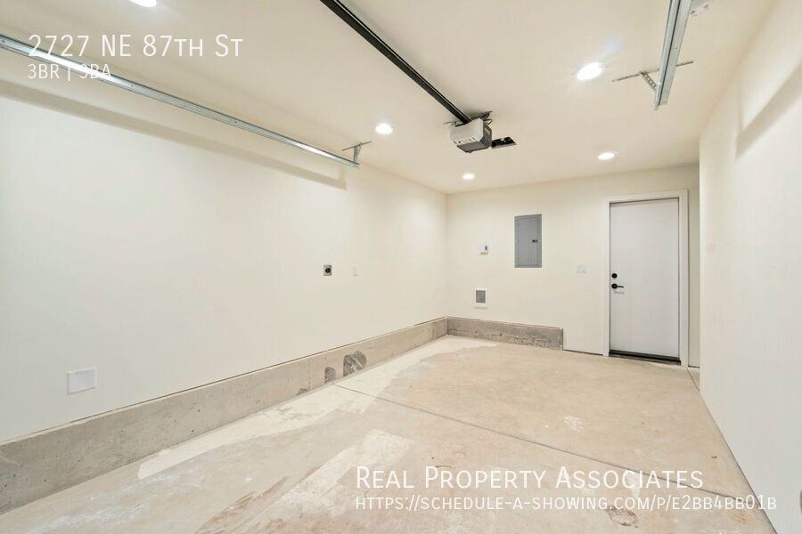 2727 Ne 87th St - Photo 2 of 31