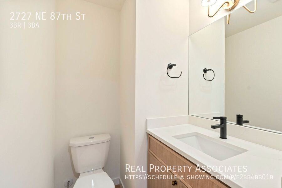 2727 Ne 87th St - Photo 4 of 31