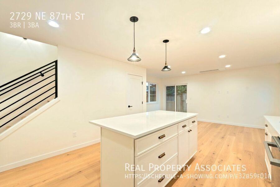 2729 Ne 87th St - Photo 5 of 30