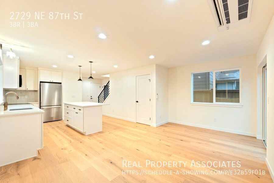 2729 Ne 87th St - Photo 6 of 30