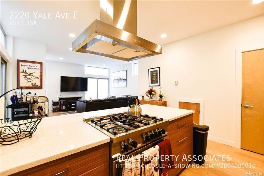 2220 Yale Ave E - Photo 2 of 23