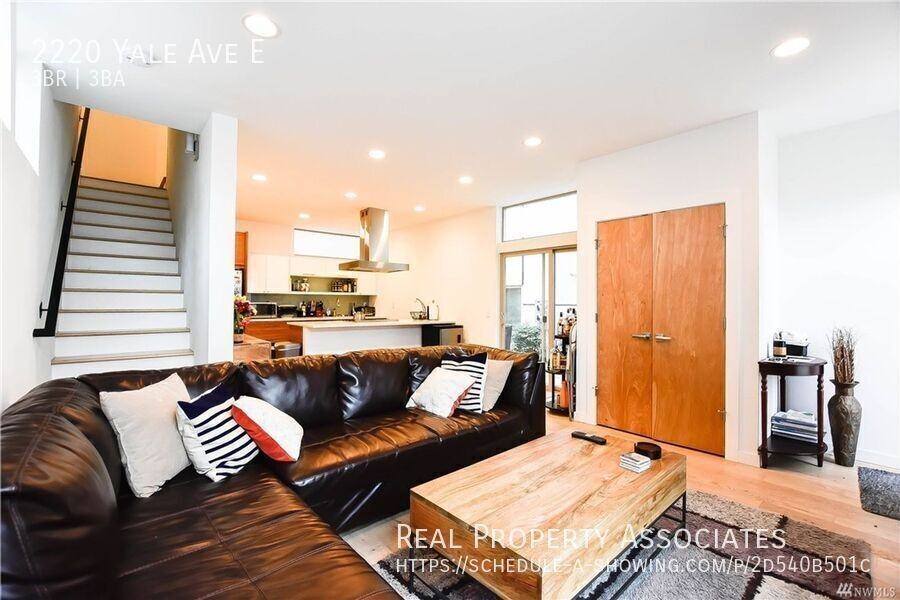 2220 Yale Ave E - Photo 3 of 23