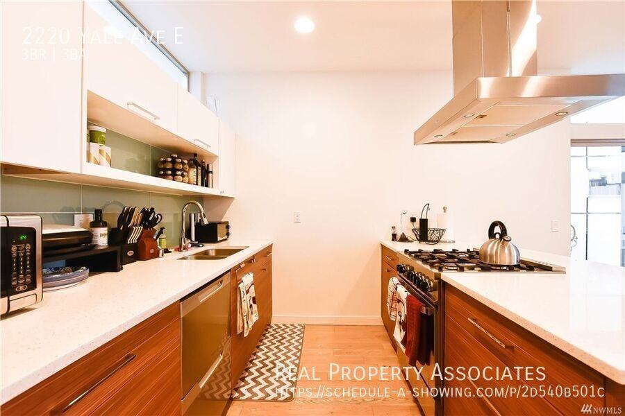 2220 Yale Ave E - Photo 6 of 23