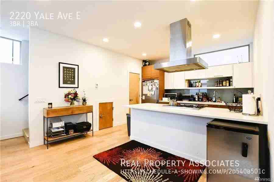 2220 Yale Ave E - Photo 7 of 23