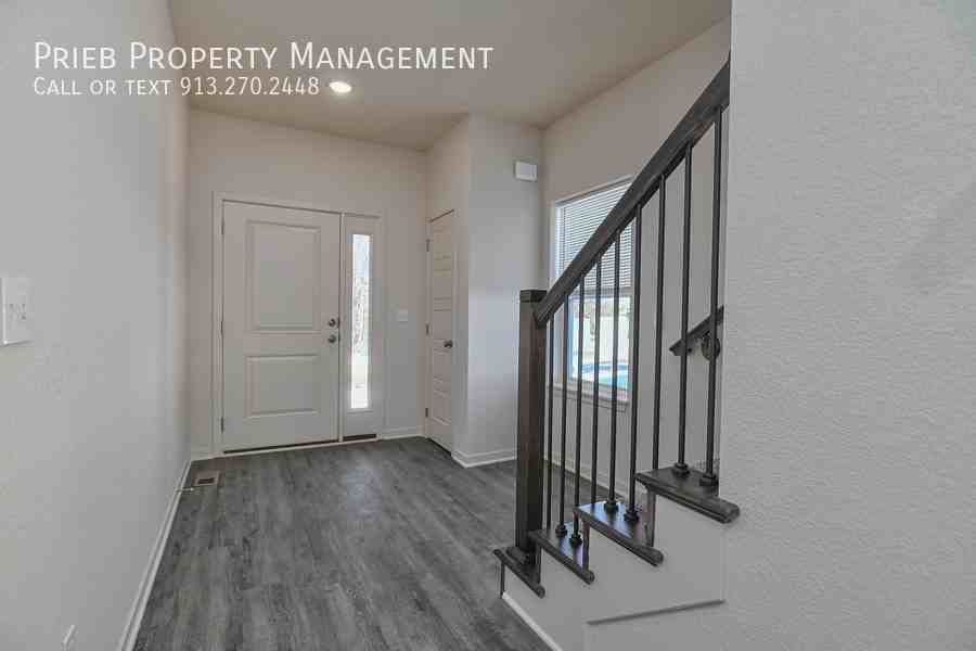 3217 N 103rd Pl #34 - Photo 4 of 34