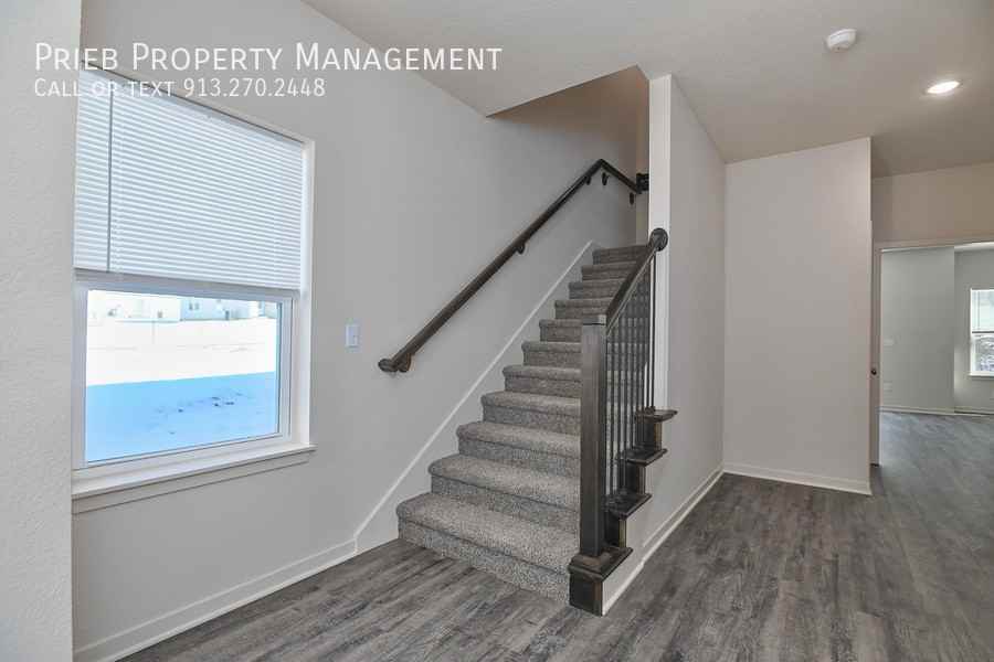 3219 N 103rd Pl #34 - Photo 6 of 34