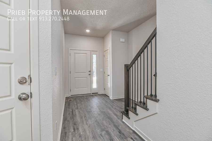 3221 N 103rd Pl #34 - Photo 3 of 34