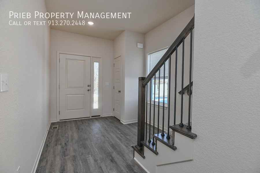 3225 N 103rd Pl #33 - Photo 4 of 34