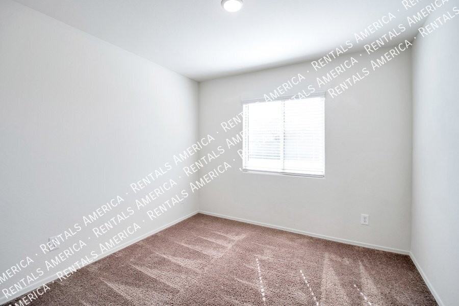 1560 E Demain Dr - Photo 2 of 15