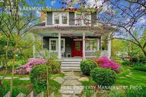 featured image of 2101 N Kenmore St