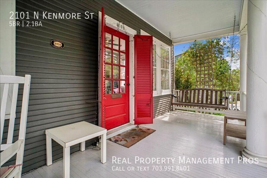 2101 N Kenmore St - Photo 4 of 33