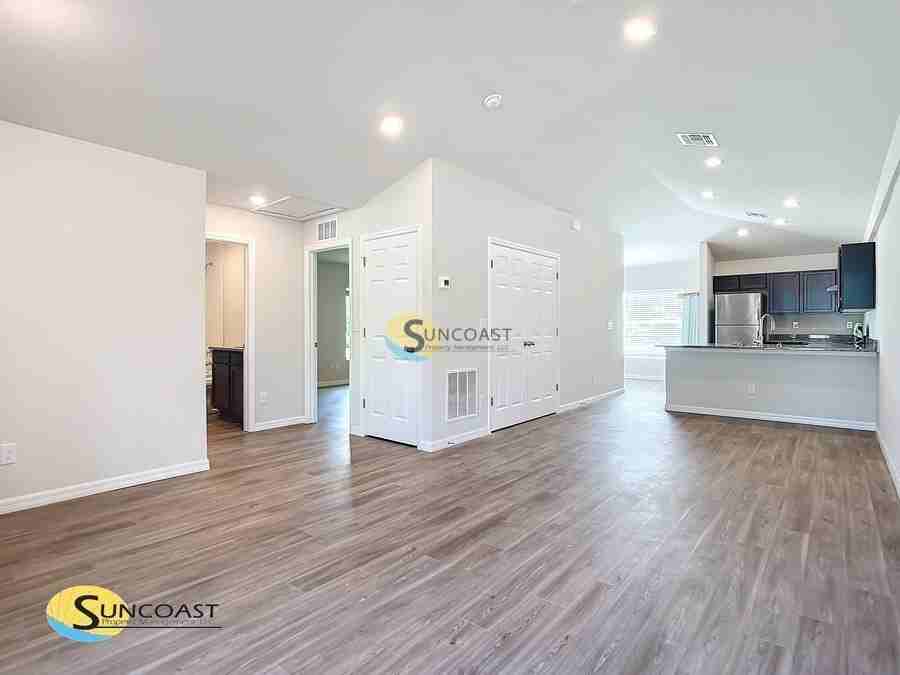 27074 Adams St - Photo 2 of 19
