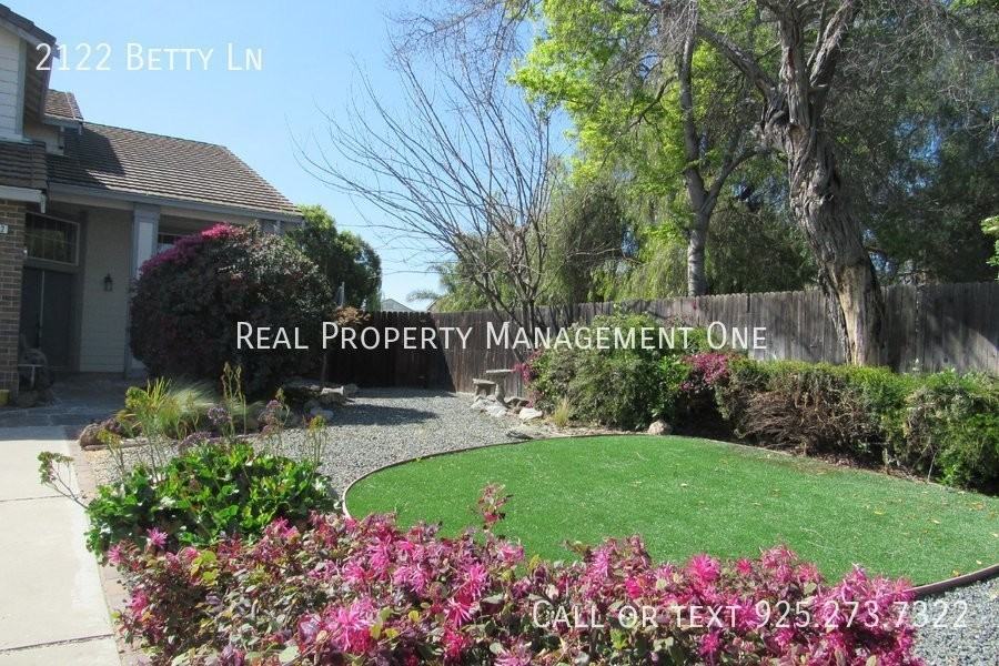 2122 Betty Ln - Photo 5 of 48