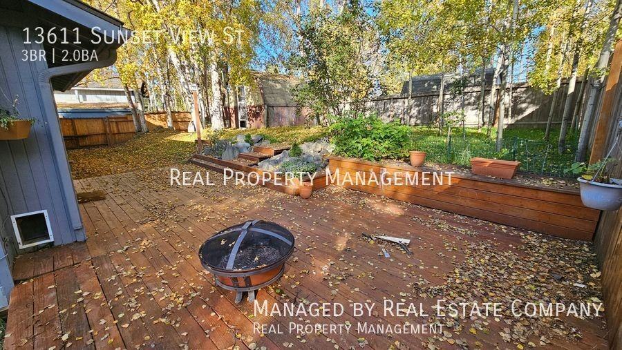 13611 Sunset View St - Photo 7 of 30