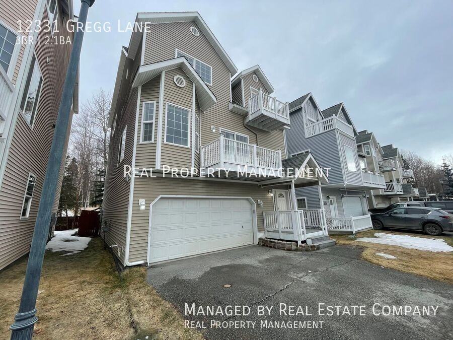 12331 Gregg Ln - Photo 3 of 30