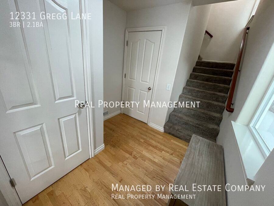 12331 Gregg Ln - Photo 4 of 30