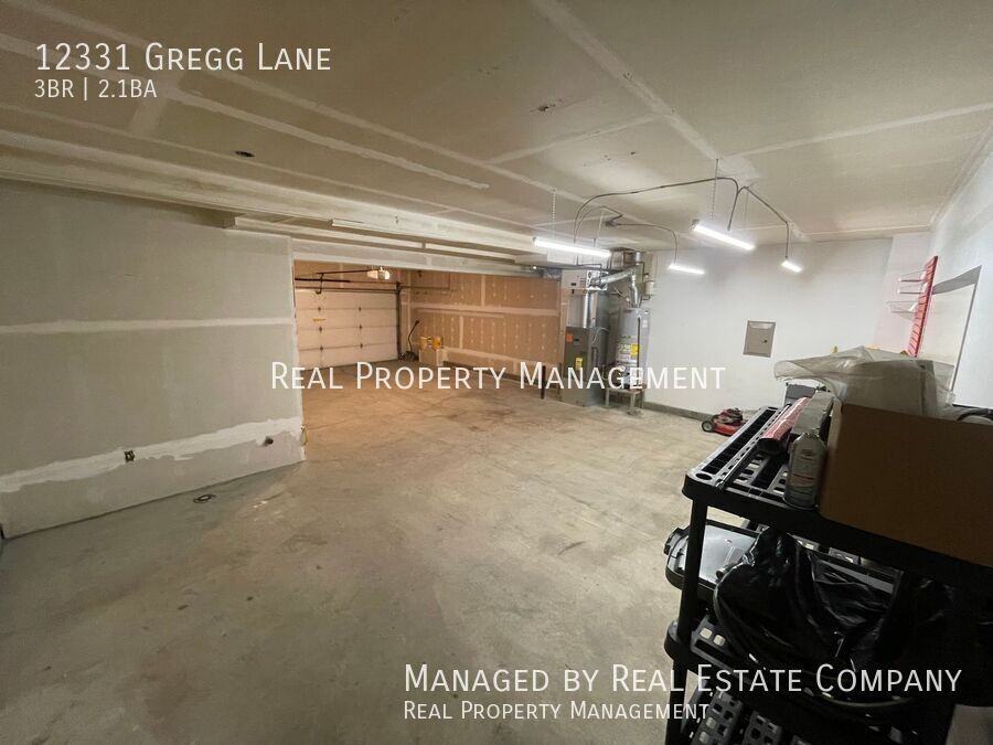 12331 Gregg Ln - Photo 6 of 30