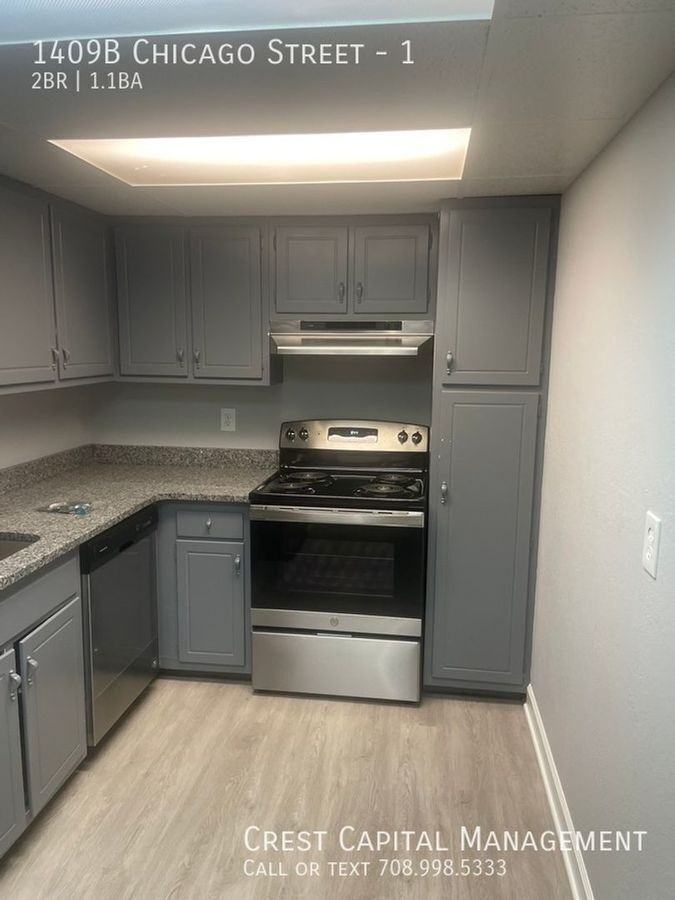 1409B Chicago St #5 - Photo 3 of 13