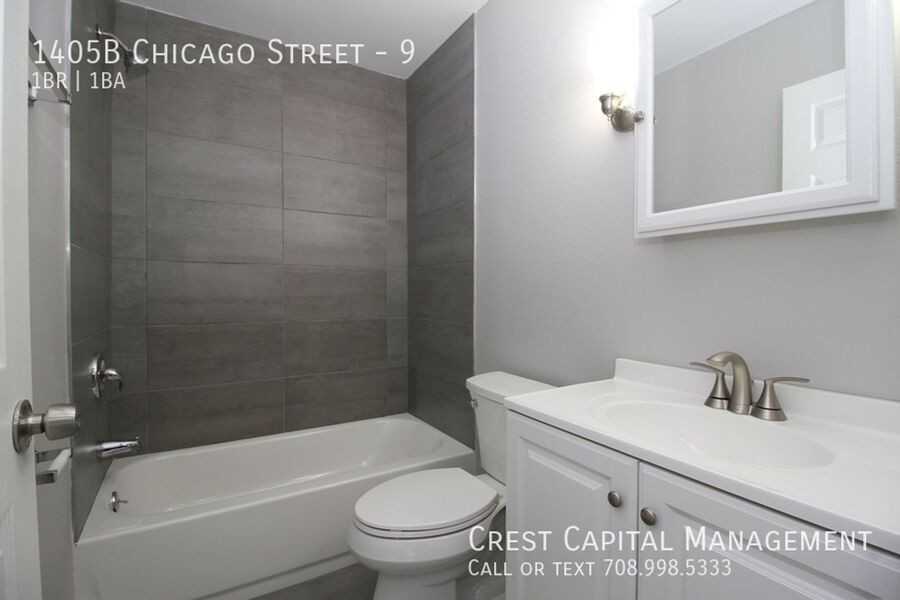 1411B Chicago St #16 - Photo 7 of 8