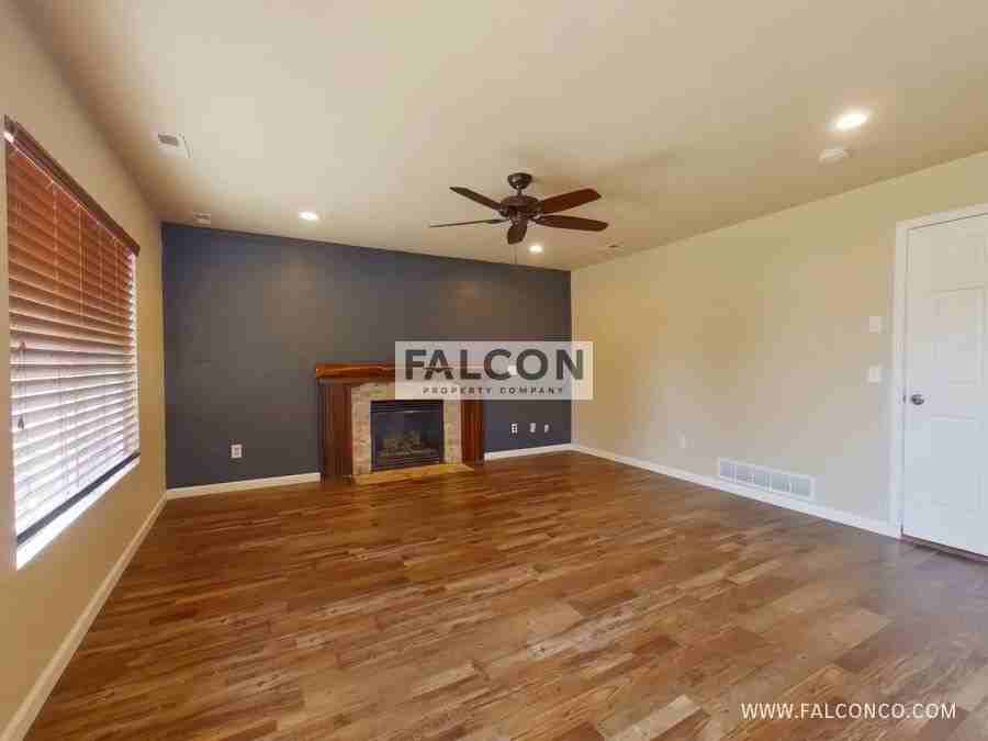 16227 Windy Creek Dr - Photo 4 of 13