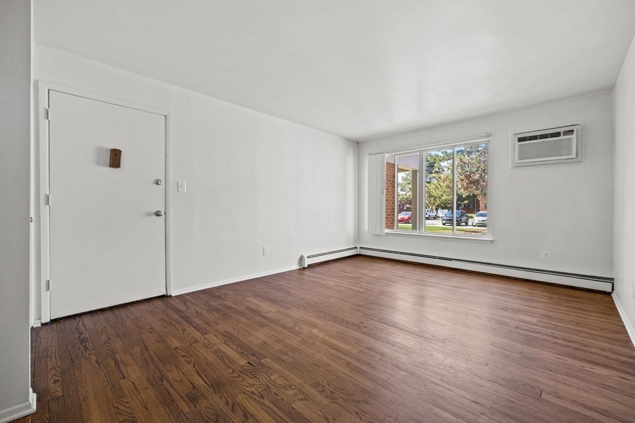 Stephenson House - Photo 2 of 26