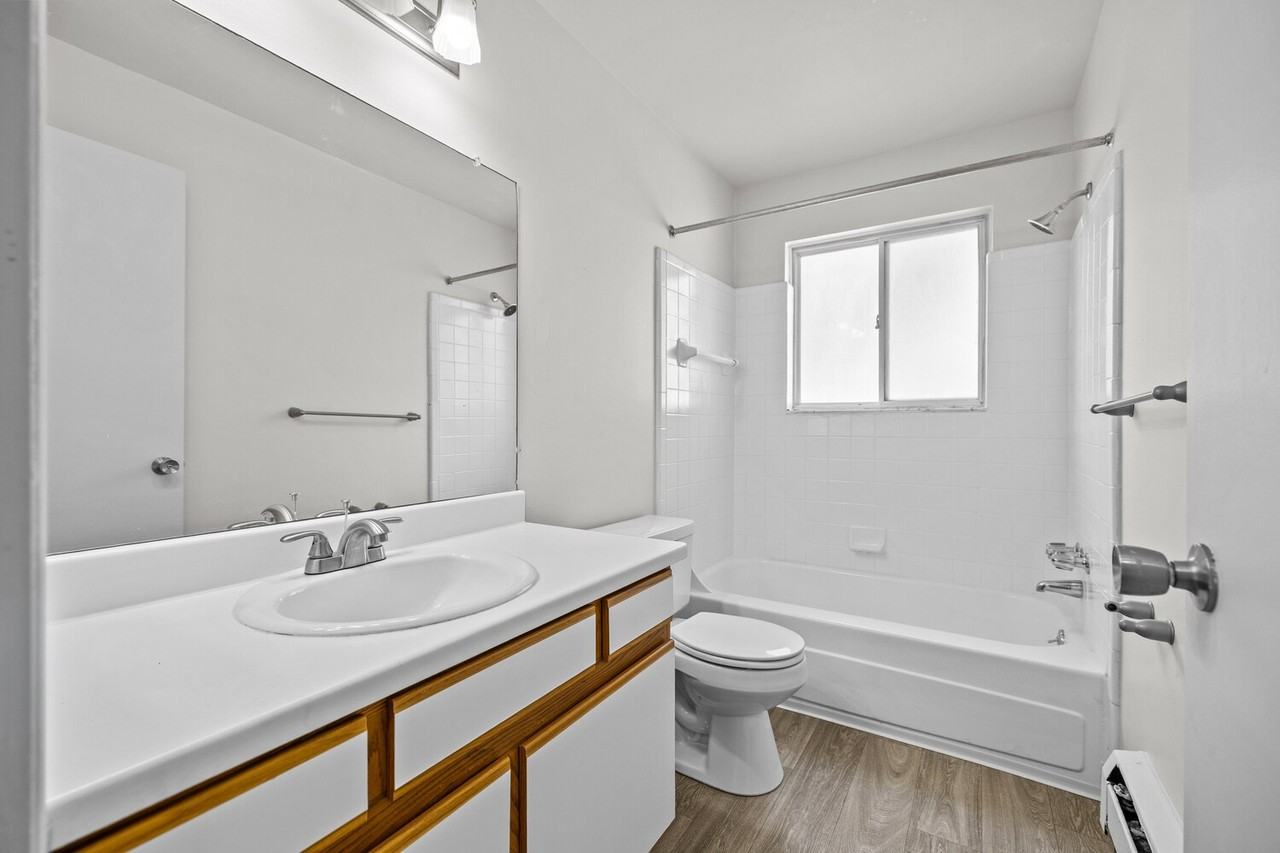 Stephenson House - Photo 5 of 26