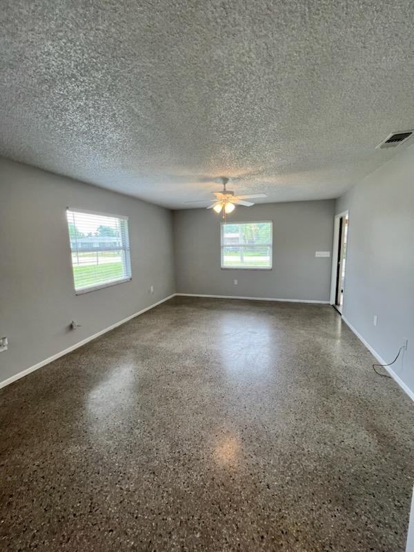 1427 22nd Ave E - Photo 4 of 10