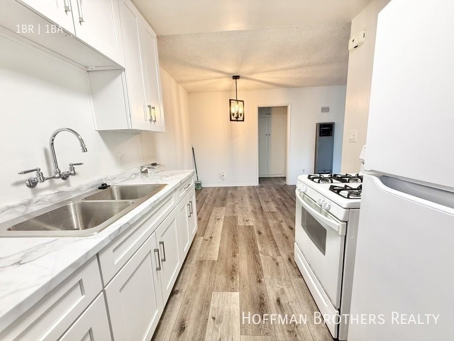 8140 W 83rd St #3 - Photo 2 of 7