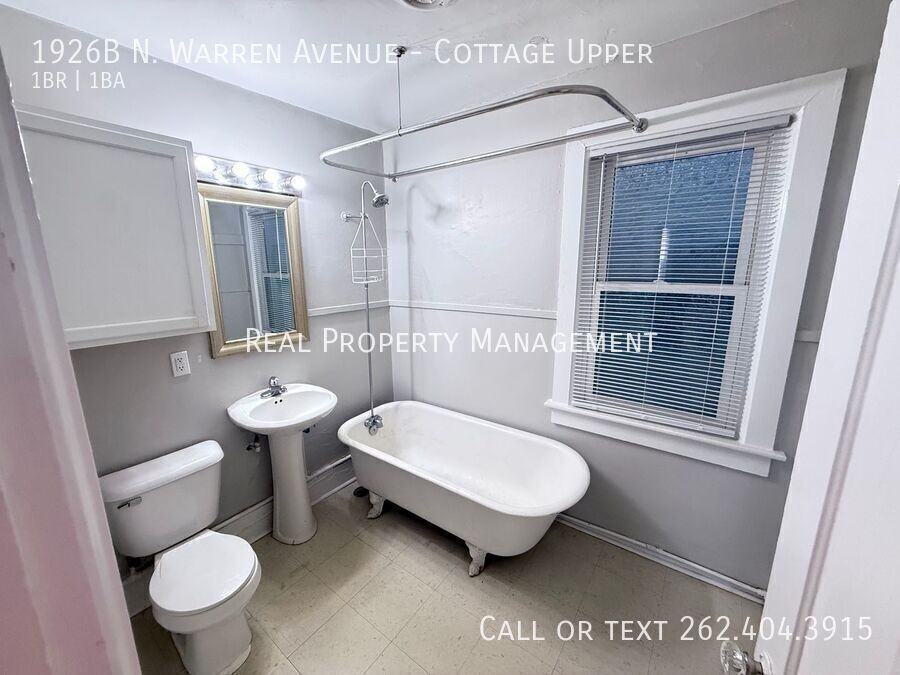 1926B N Warren Ave - Photo 5 of 10