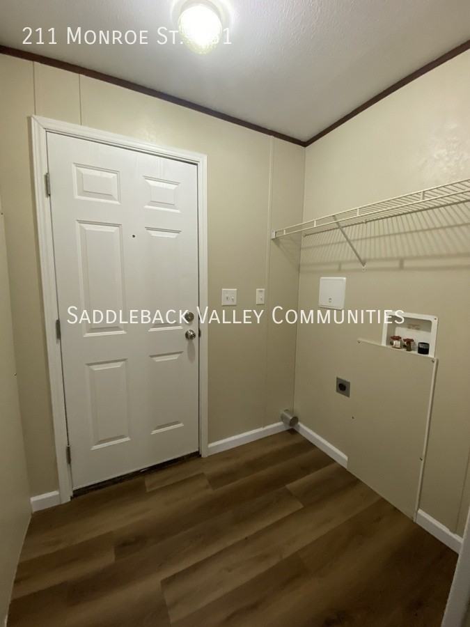 211 Monroe St #31 - Photo 3 of 9