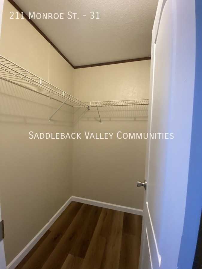 211 Monroe St #31 - Photo 5 of 9