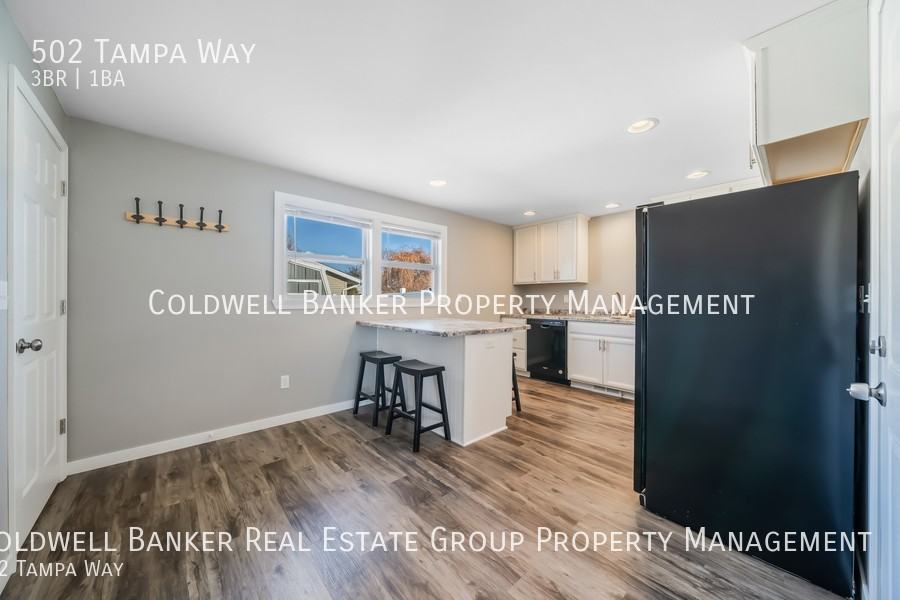 502 Tampa Way - Photo 7 of 27