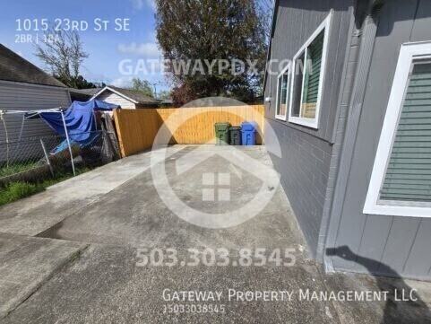 1015 23rd St Se - Photo 3 of 21
