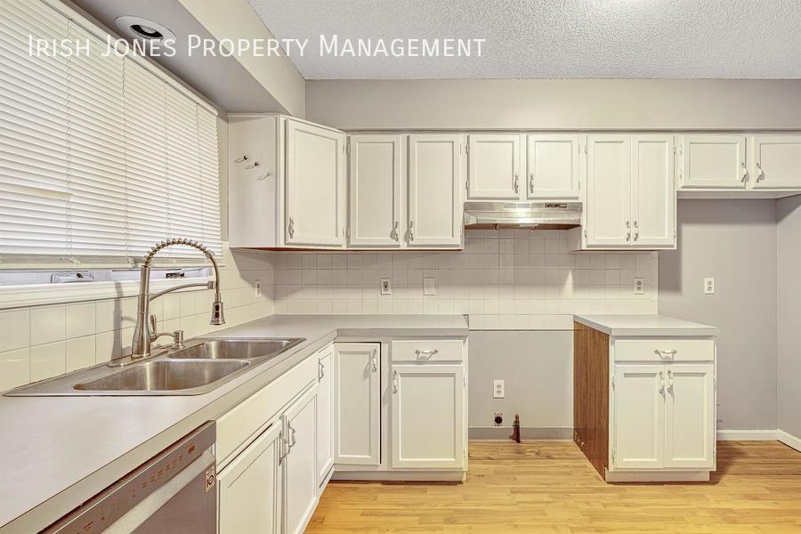 3B Steinfeldt Rd - Photo 5 of 20