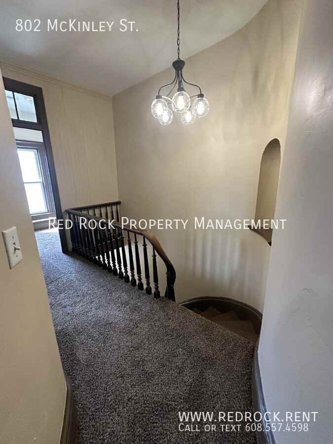 802 Mckinley St - Photo 2 of 16