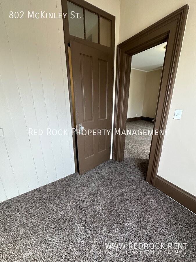 802 Mckinley St - Photo 7 of 16