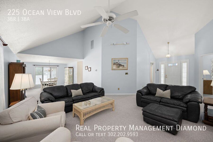 225 Ocean View Blvd - Photo 2 of 37