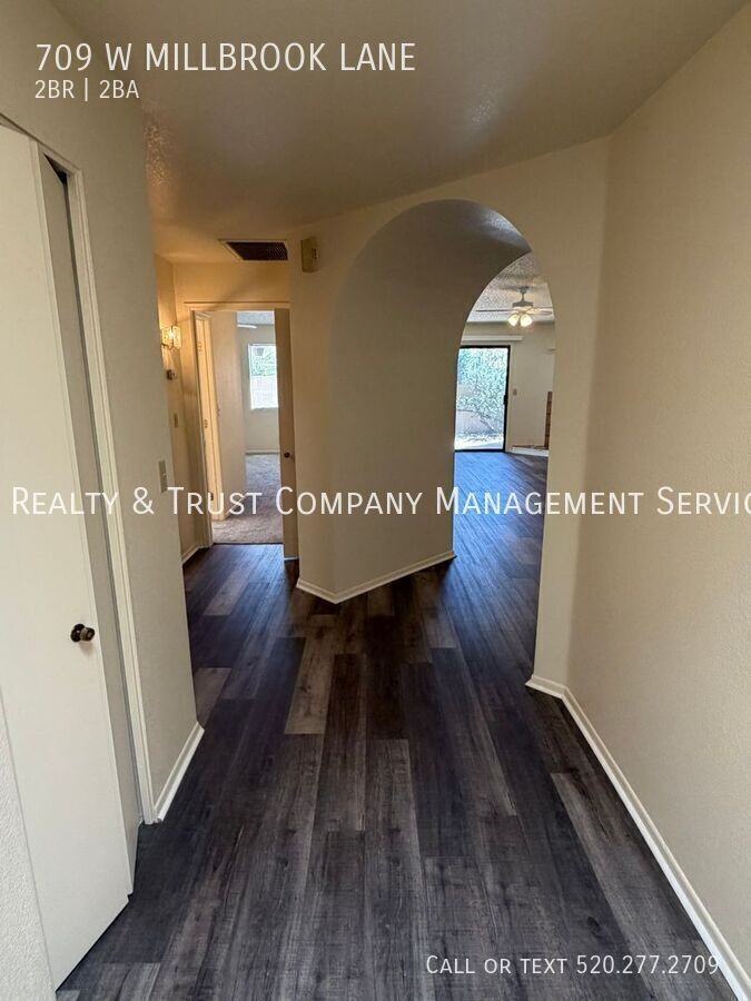 709 W Millbrook Ln - Photo 5 of 29