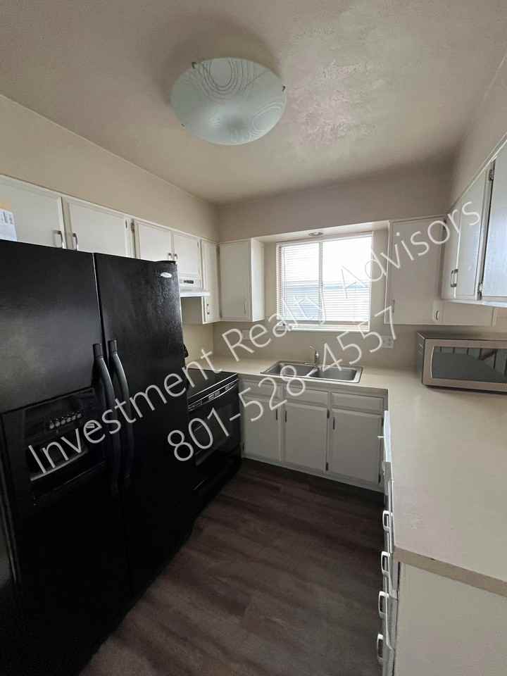 4580 S Wellington St #A - Photo 5 of 18